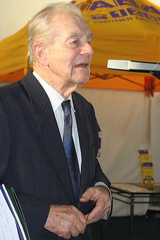 da2005in2042.jpg
