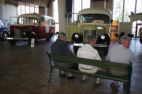 dedecek_automobil_1139171.jpg